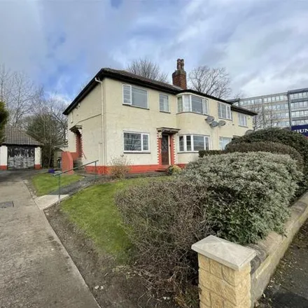 Image 1 - Sandringham Drive, Leeds, LS17 8DQ, United Kingdom - Apartment for rent