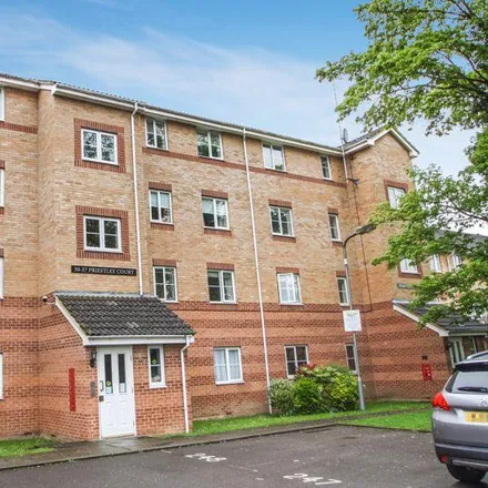 Rent this 2 bed apartment on unnamed road in Buckinghamshire, HP13 7WZ