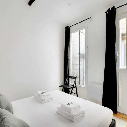 Rent this 2 bed apartment on 182 Rue des Bourguignons in 92600 Asnières-sur-Seine, France