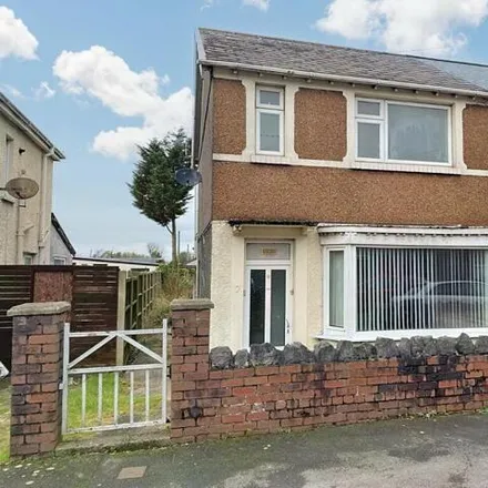 Buy this 3 bed duplex on Burrows Road in Baglan, SA12 8BG