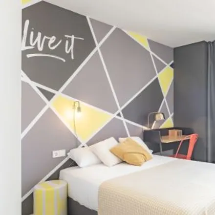 Rent this 2 bed room on Hotel Oriente in Carrer de la Unió, 08001 Barcelona