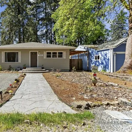 Buy this 3 bed house on 16309 Lake Forest Boulevard in Jean, Lake Oswego