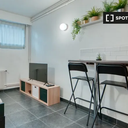Rent this studio apartment on 8 a Impasse des Peupliers in 13008 8e Arrondissement, France