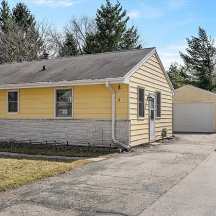 Buy this 3 bed house on 297 West Washington Avenue in Hartford, WI 53027