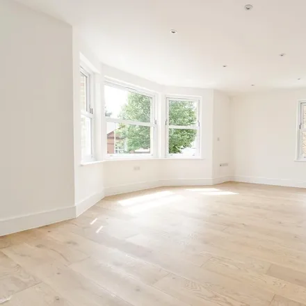 Rent this 2 bed apartment on 22 Elsie Road in London, SE22 8DX