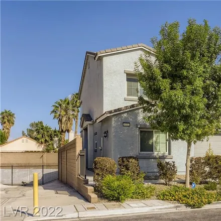 Image 2 - 4532 Roaming Vines Street, North Las Vegas, NV 89031, USA - House for sale