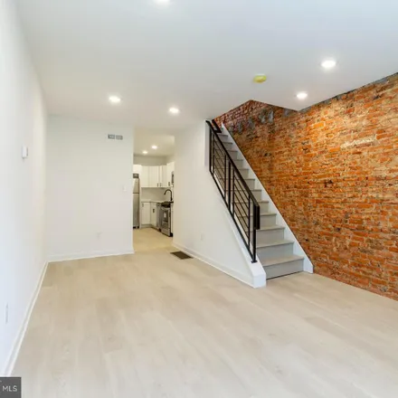 Image 4 - 2531 North Lee Street, Philadelphia, PA 19125, USA - Townhouse for rent