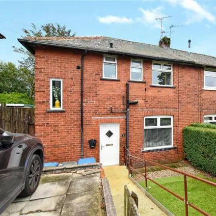 Buy this 3 bed duplex on Netley Avenue in Rochdale, OL12 0BE