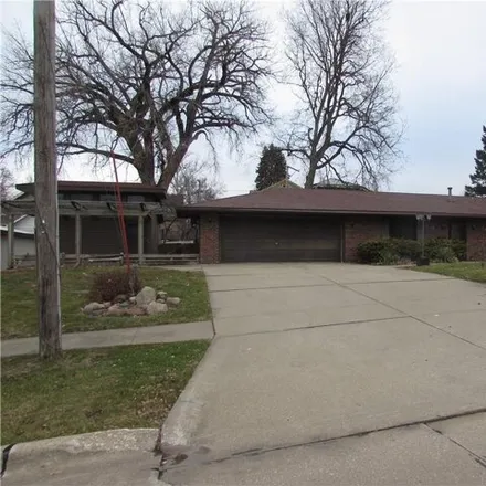 Buy this 2 bed house on 277 South Street in Knoxville, IA 50138