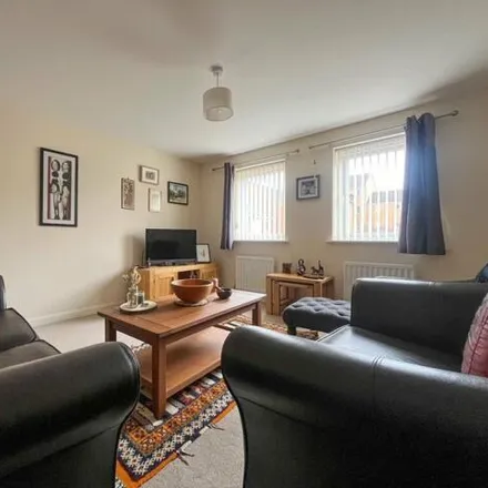 Image 5 - 8 Wood Street, Patchway, BS34 5AH, United Kingdom - Townhouse for sale