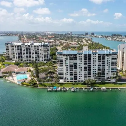 Buy this 2 bed condo on Yacht & Tennis Club of Saint Pete Beach in Blind Pass Road, Saint Pete Beach