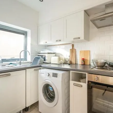 Buy this 1 bed apartment on Meadway in London, IG3 9ER