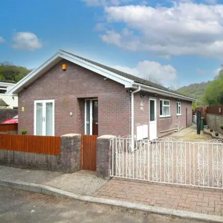 Buy this 3 bed house on Royal Close in West End, NP11 4TG