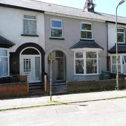 Rent this 3 bed townhouse on Goodrich Avenue in Caerphilly, CF83 1LG
