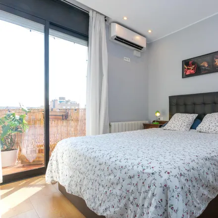 Rent this 2 bed apartment on Carrer de Rocafort in 49, 08015 Barcelona