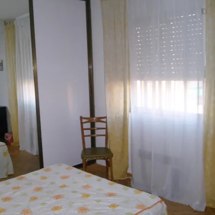 Rent this 4 bed room on Avenida Barranquilla in 7, 28033 Madrid