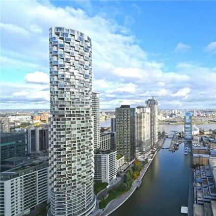 Image 5 - Hampton Tower, 75 Marsh Wall, Canary Wharf, London, E14 9SH, United Kingdom - House for sale