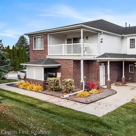 Image 2 - 14586 Moravian Manor Circle, Sterling Heights, MI 48312, USA - Condo for sale