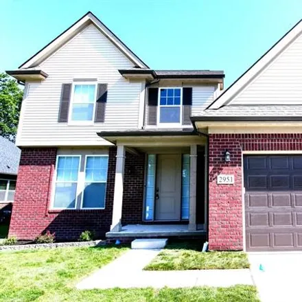 Buy this 4 bed house on M 59 in Rochester Hills, MI 48308