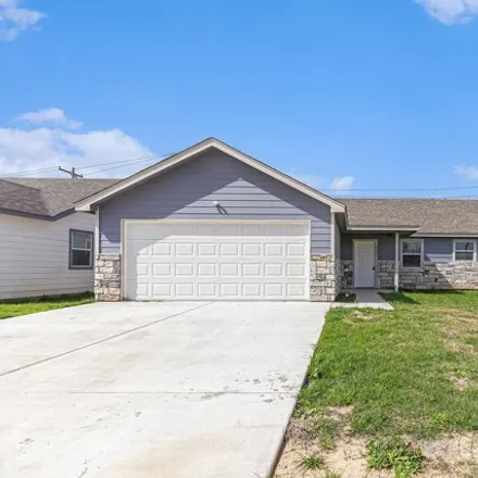 Rent this 3 bed house on 640 South Cleburne Whitney Road in Rio Vista, Johnson County