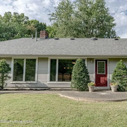 Buy this studio house on Shumaker Drive in Simpsonville, Shelby County