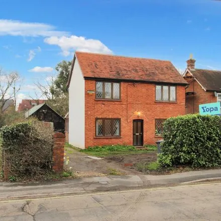 Buy this 3 bed townhouse on Tadley Barbers in Franklin Avenue, Tadley