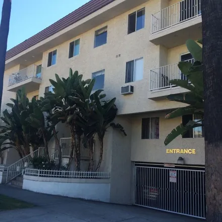 Rent this 1 bed apartment on Normandie & 3rd in South Normandie Avenue, Los Angeles