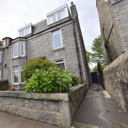 Rent this 3 bed apartment on 33 in 35 Elmfield Avenue, Aberdeen City