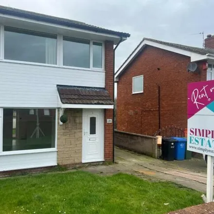 Rent this 3 bed duplex on Clement Drive in Rhyl, LL18 4HU