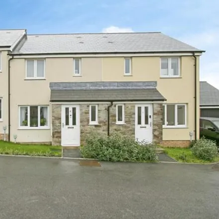 Buy this 3 bed townhouse on Park Kerwys in Truro, TR1 2FX