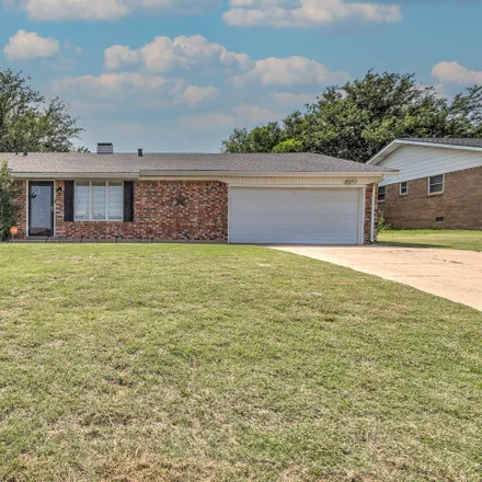 Buy this 4 bed house on 1701 North Holly Lane in Pampa, TX 79065