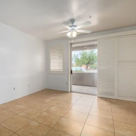 Image 5 - 3966 East Woodland Drive, Phoenix, AZ 85048, USA - Apartment for rent