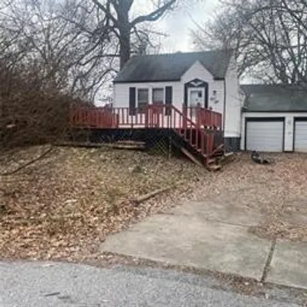 Rent this 3 bed house on 410 Westhues Way in Riverview, Saint Louis County