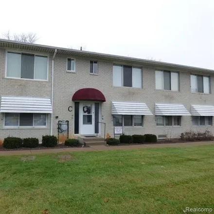 Buy this 2 bed condo on 26900 Sandy Hill Court in Lyon Charter Township, MI 48165
