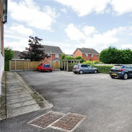 Image 4 - Lincoln Way, Lower Pilsley, S42 5RR, United Kingdom - Apartment for sale