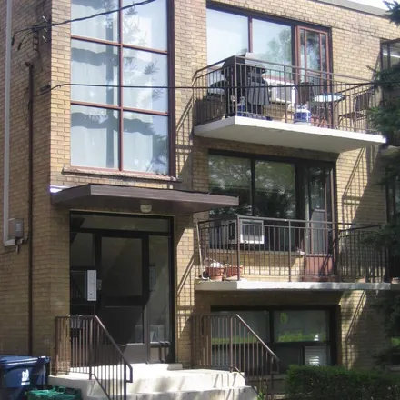 Image 2 - 16 Meadowbrook Road, Toronto, ON M6A 1B1, Canada - Apartment for rent
