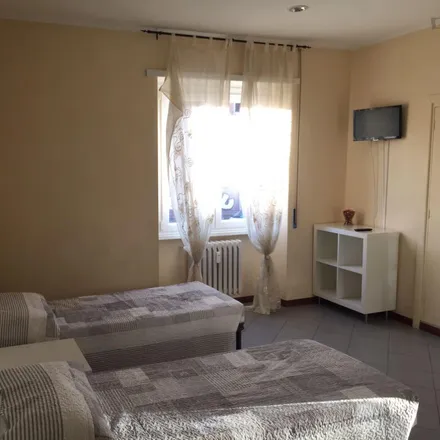 Image 2 - Viale dello Scalo San Lorenzo, 00182 Rome RM, Italy - Room for rent