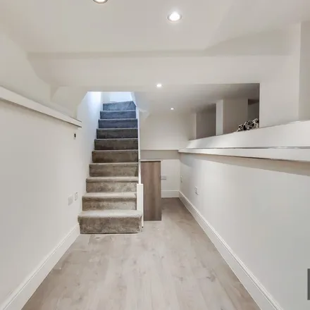 Image 5 - 61 Elizabeth Road, London, E6 1BW, United Kingdom - Townhouse for rent