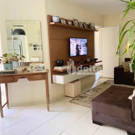 Buy this 3 bed apartment on Rua Coelho Neto in Tabajaras, Uberlândia - MG