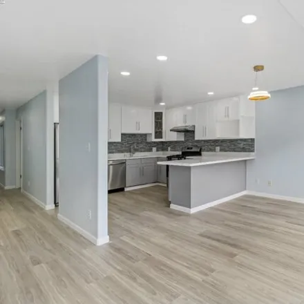 Image 4 - 1378 Bacon Street, San Francisco, CA 94134, USA - Condo for sale