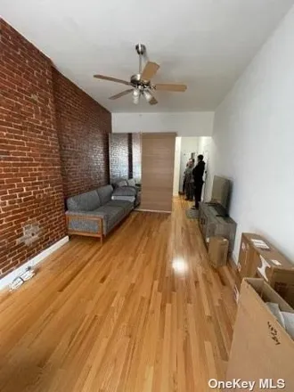 Image 3 - 433 W 54th St Apt 1, New York, 10019 - Apartment for sale