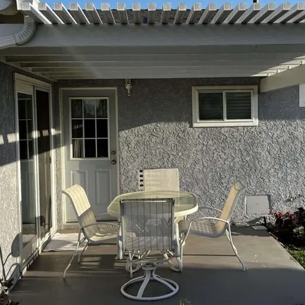 Image 4 - 16752 Ludlow Street, Los Angeles, CA 91344, USA - House for sale