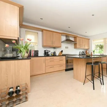 Image 5 - Newfield Place, Sheffield, S17 3ER, United Kingdom - House for sale