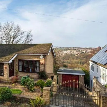 Buy this 3 bed house on Bole Hill Road/Tinker Lane in Bole Hill Road, Sheffield