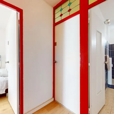Rent this 3 bed apartment on 6 Rue Claude Mellarède in 30000 Nîmes, France