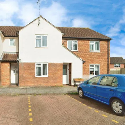 Buy this 2 bed townhouse on Elsenham Court in Rayleigh, SS6 9SH