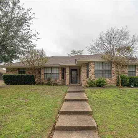 Buy this 3 bed house on 2208 Ridgewood in Bedford, TX 76021