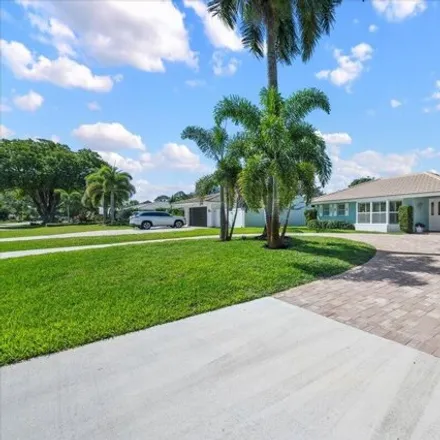 Image 2 - 4368 Hickory Drive, North Palm Beach, FL 33418, USA - House for sale
