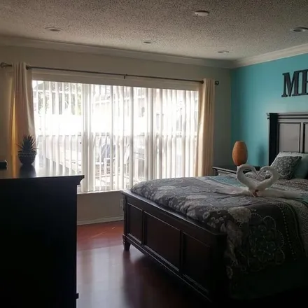 Rent this 5 bed house on Kissimmee