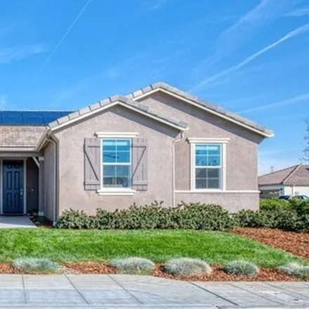 Buy this 4 bed house on North Cresta Avenue in Fresno, CA 93722